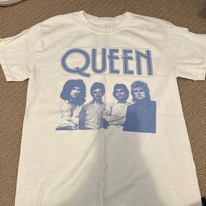 Vintage looking Queen band T-shirt